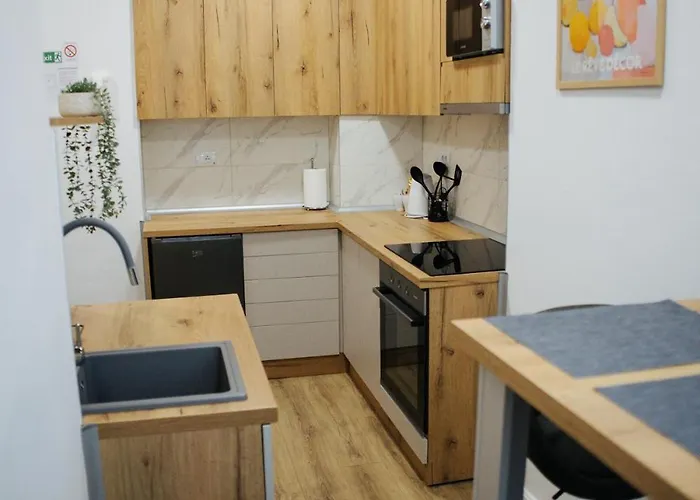 Dora Centar * Sombor